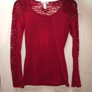 Red Lace Long Sleeve ♥️